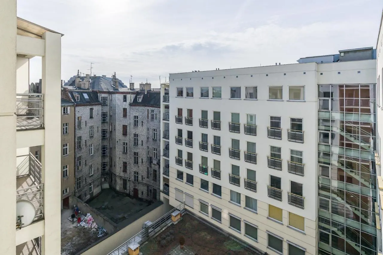 Sleepway Apartments -Boho Chic Poznan 0*,